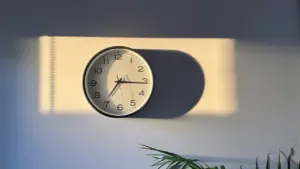 Lietuva spalio 25 d. turėtų atsukti laiką valanda atgal