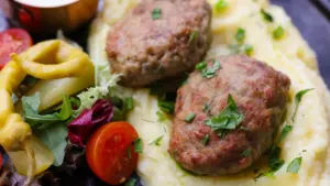 Lietuvoje pigesni kotletukai: minkšta mentė už 2,29 €/kg