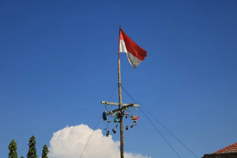 Rugpjūčio 17-oji: Indonezijos nepriklausomybės pradžia