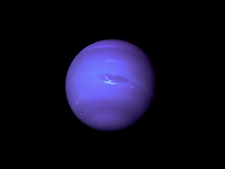 Rugpjūčio 25-oji: „Voyager 2“ praskriejo pro Neptūną