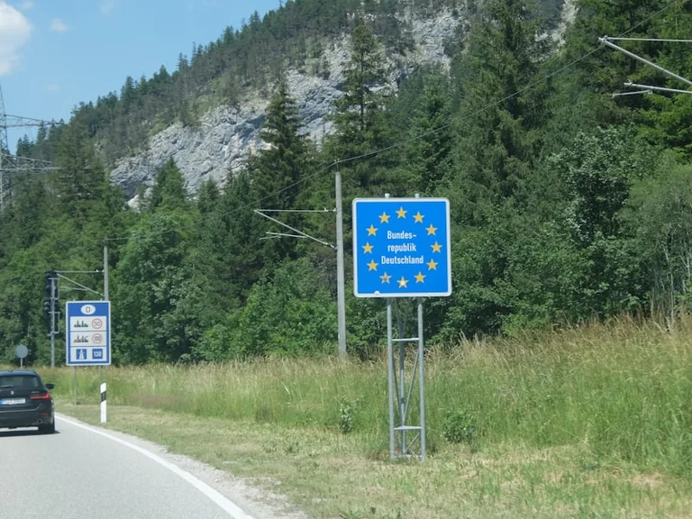 Savaitgalio kelionė: kur tikrinti kelių darbus ir pasienio eiles