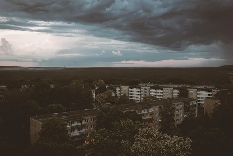 Savaitgalio orai Lietuvoje: karštis išliks, bet grės audros
