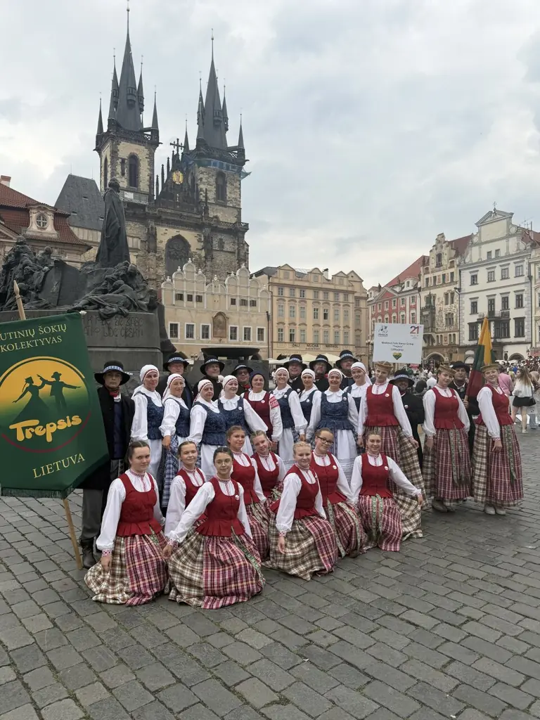 Trakų šokėjai Prahoje parodė, kuo gyva Rykantų tradicija