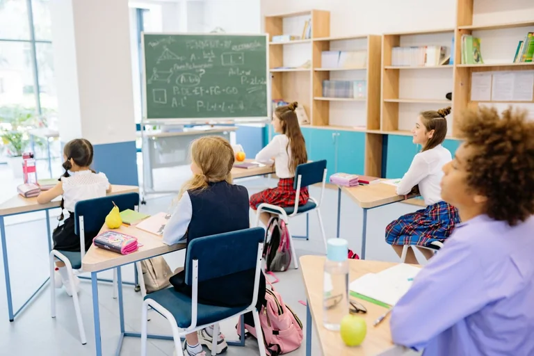 Lietuvoje 350 eurų pirmokui – tik išlaidų pradžia